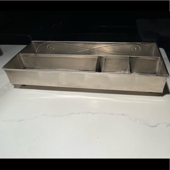 Metal organizer with four compartments - Picture 4 of 11